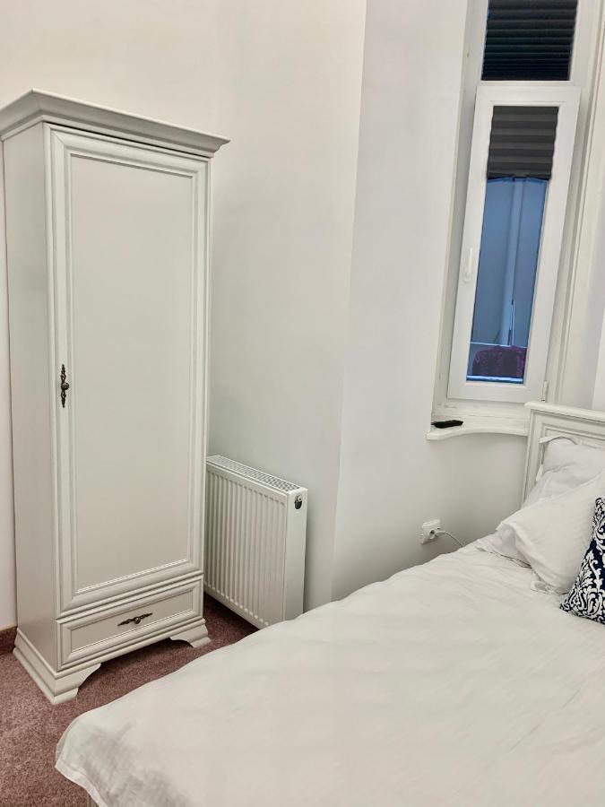 אורדאה Art Nouveau Apartment Ultracentral מראה חיצוני תמונה